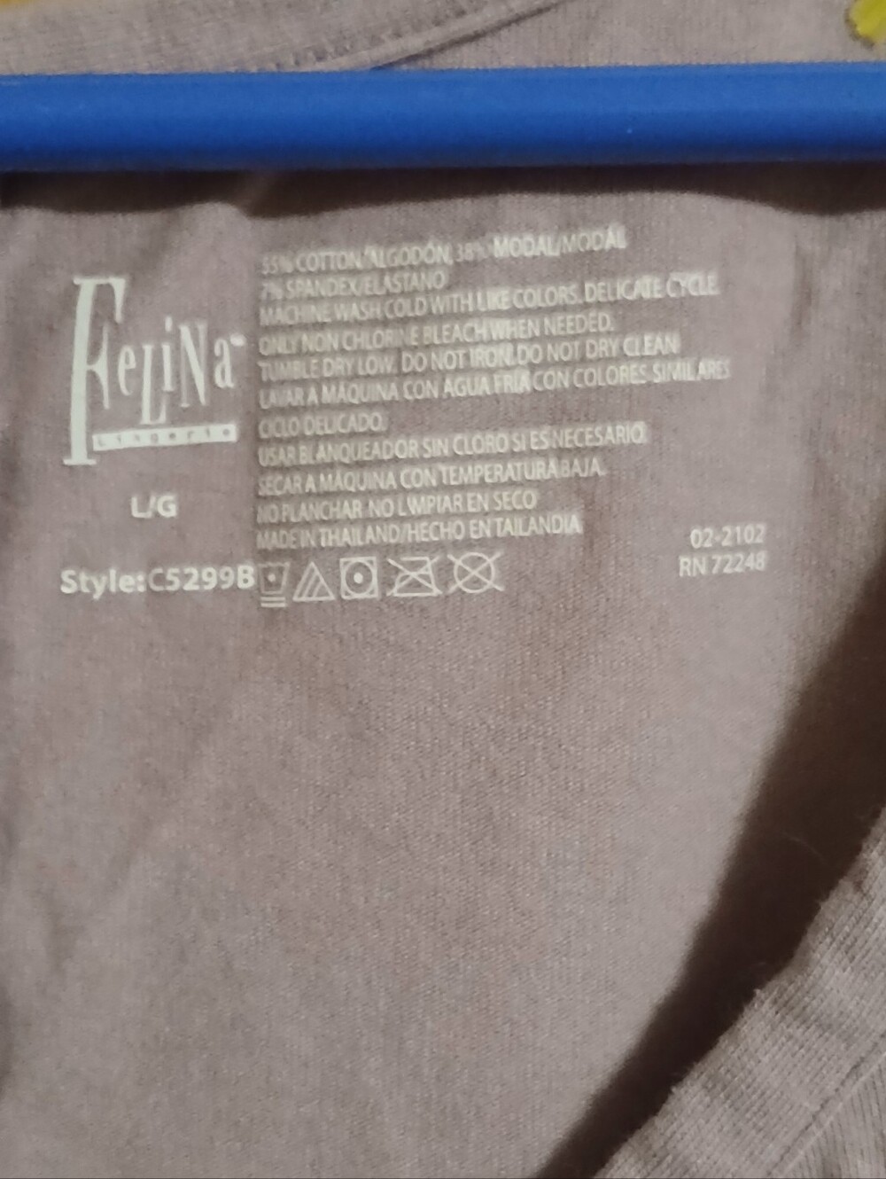 Simple Nightie - Picture 2 of 3